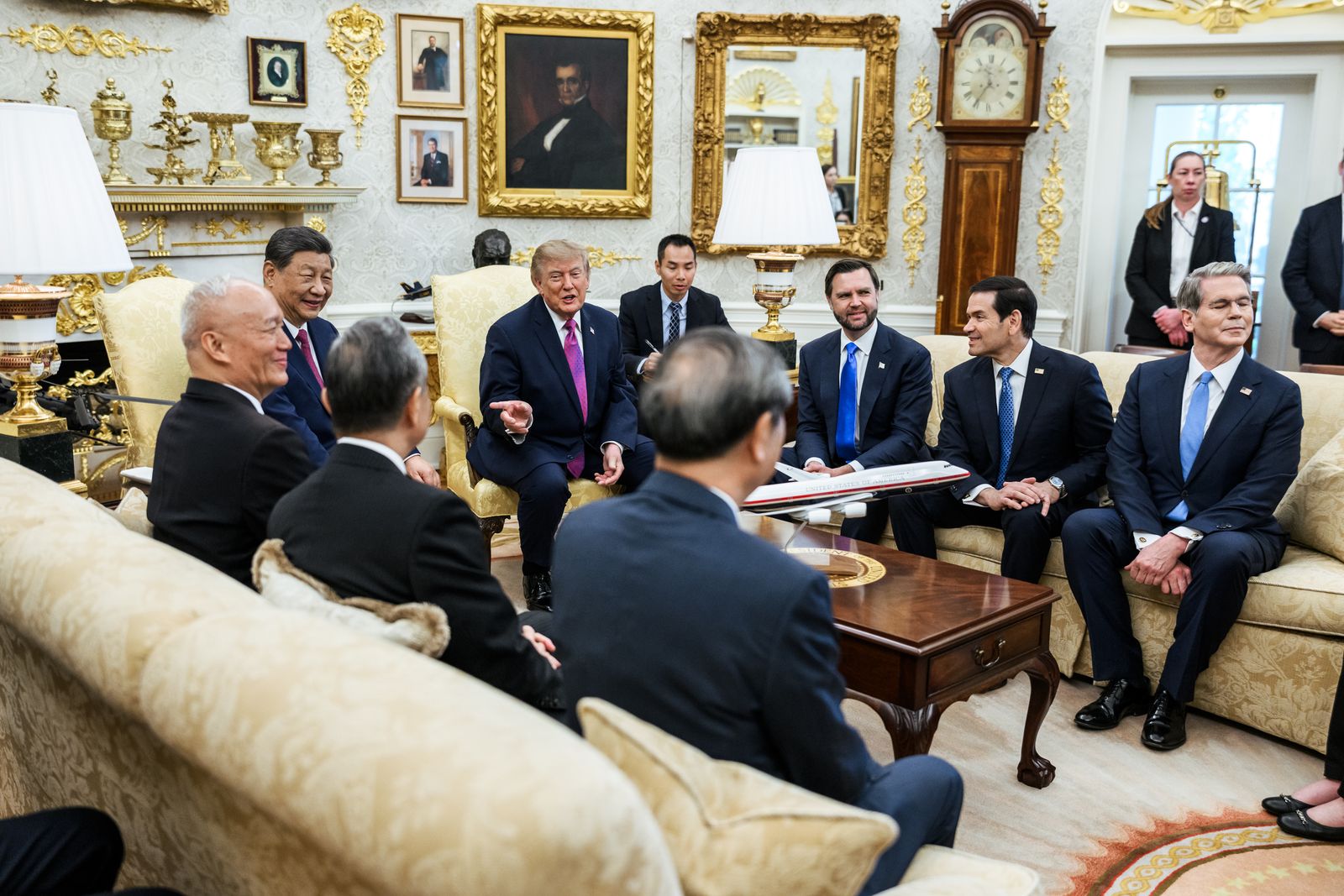 President Trump and President Xi with their delegations seated facing each other in the Oval Office